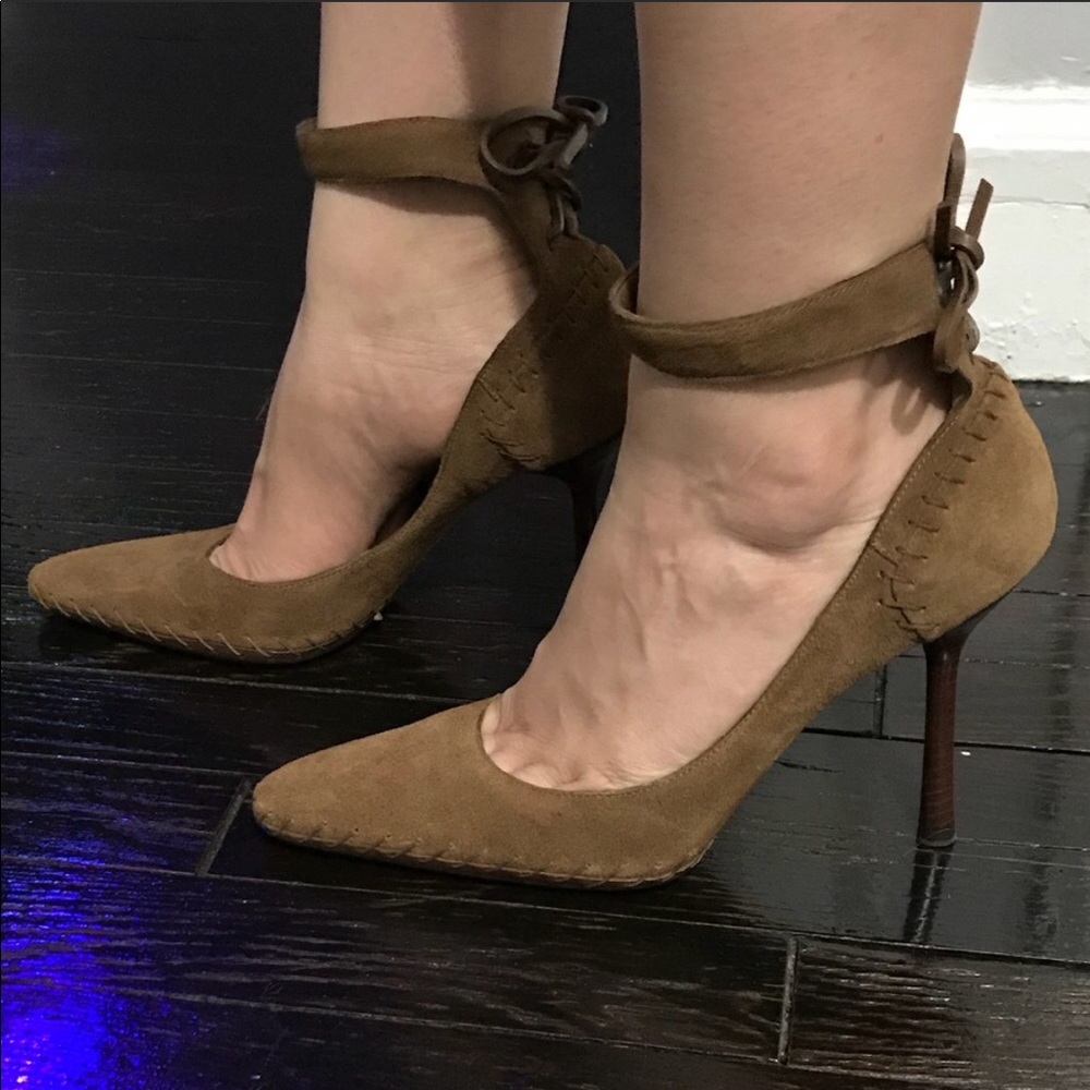 Gucci heels 👠 (tan&brown) with ankle strap‼️